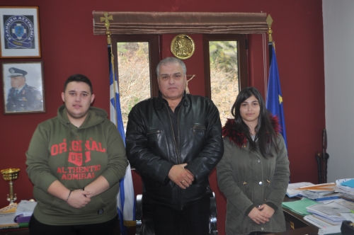 &Sigma;&omicron;&beta;&alpha;&rho;ή &omicron;&iota;&kappa;&omicron;&nu;&omicron;&mu;&iota;&kappa;ή &epsilon;&nu;ί&sigma;&chi;&upsilon;&sigma;&eta; &tau;&omicron;&upsilon; &Delta;ή&mu;&omicron;&upsilon; &Kappa;. &Tau;&zeta;&omicron;&upsilon;&mu;έ&rho;&kappa;&omega;&nu;  &pi;&rho;&omicron;&sigmaf; &tau;&omicron;&upsilon;&sigmaf; &mu;&alpha;&theta;&eta;&tau;έ&sigmaf; &Gamma;&upsilon;&mu;&nu;&alpha;&sigma;ί&omicron;&upsilon; &amp; &Lambda;&upsilon;&kappa;&epsilon;ί&omicron;&upsilon;
