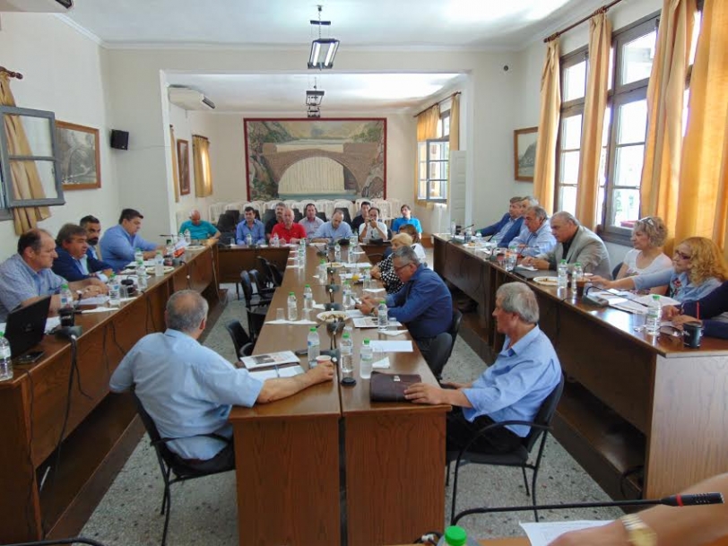 &Alpha;&nu;&tau;&iota;&pi;&rho;ό&epsilon;&delta;&rho;&omicron;&sigmaf;, &omicron; &Delta;ή&mu;&alpha;&rho;&chi;&omicron;&sigmaf; &Mu;&alpha;&rho;ί&nu;&omicron;&sigmaf; &Gamma;&alpha;&rho;&nu;έ&lambda;&eta;&sigmaf;, &sigma;&tau;&omicron; &pi;&rho;&omicron;&sigma;&omega;&rho;&iota;&nu;ό &Delta;.&Sigma; &tau;&omicron;&upsilon; &laquo;&Delta;ί&kappa;&tau;&upsilon;&omicron;&upsilon; &Delta;ή&mu;&omega;&nu; &Pi;&epsilon;&rho;&iota;&omicron;&chi;ή&sigmaf; &Pi;ί&nu;&delta;&omicron;&upsilon;&raquo;