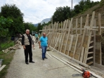 &Xi;&epsilon;&kappa;ί&nu;&eta;&sigma;&alpha;&nu; &omicron;&iota; &epsilon;&rho;&gamma;&alpha;&sigma;ί&epsilon;&sigmaf; &alpha;&nu;&tau;&iota;&pi;&lambda;&eta;&mu;&mu;&upsilon;&rho;&iota;&kappa;ώ&nu; έ&rho;&gamma;&omega;&nu; &pi;&rho;&omicron;ϋ&pi;&omicron;&lambda;&omicron;&gamma;&iota;&sigma;&mu;&omicron;ύ 500,000 &epsilon;&upsilon;&rho;ώ &sigma;&tau;&omicron; &Delta;ή&mu;&omicron; &Kappa;. &Tau;&zeta;&omicron;&upsilon;&mu;έ&rho;&kappa;&omega;&nu;