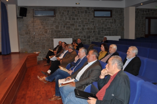 3&eta; &Sigma;&upsilon;&nu;ά&nu;&tau;&eta;&sigma;&eta; &tau;&omega;&nu; &Delta;&eta;&mu;ά&rho;&chi;&omega;&nu; &tau;&omega;&nu; &Omicron;&Tau;&Alpha; &tau;&eta;&sigmaf; &Pi;ί&nu;&delta;&omicron;&upsilon;, &sigma;&tau;&omicron; &Beta;&omicron;&upsilon;&rho;&gamma;&alpha;&rho;έ&lambda;&iota;